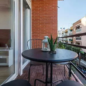 Apartamento 2 En Estadio 6 Plazas 3 Hab Y Metro, Sevilha