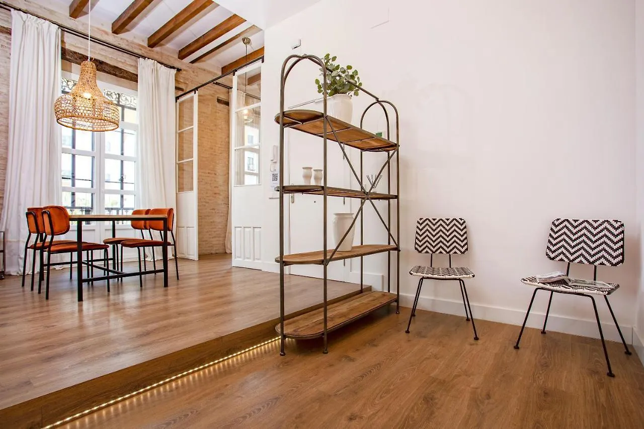Genteel Home Almirante Lobo Sevilla Apartmán